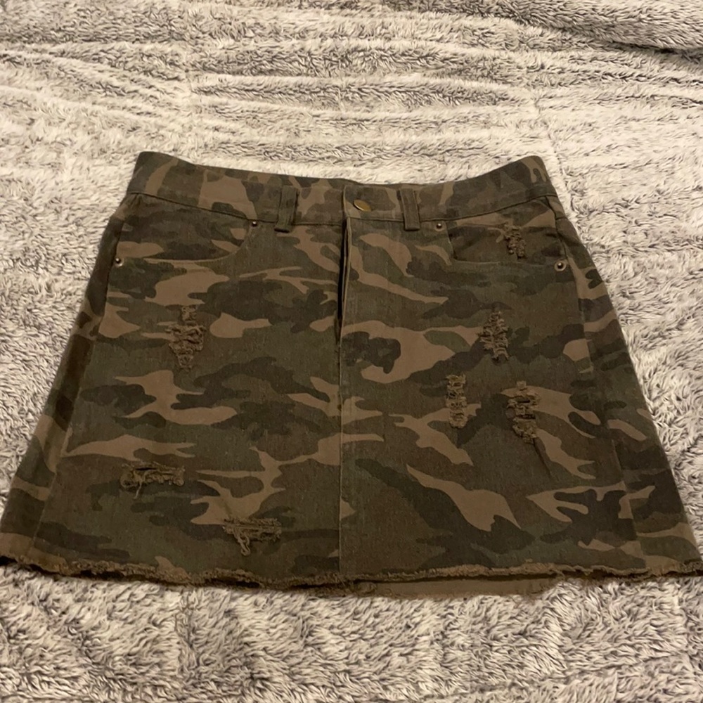 Camo skirt